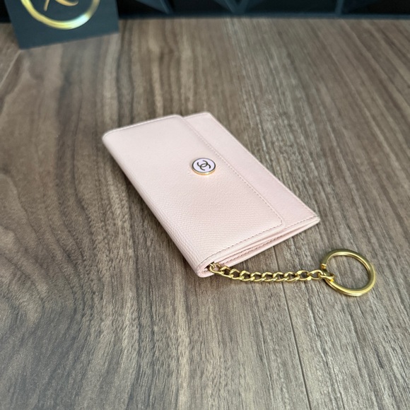 CHANEL Coco Button Coin & Key Case - Picture 8 of 17